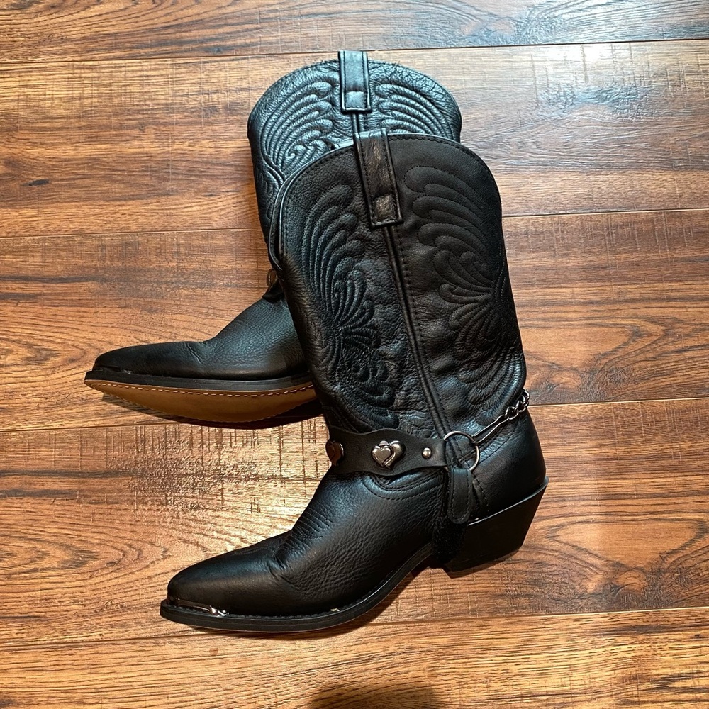 Black cowboy boots size 9